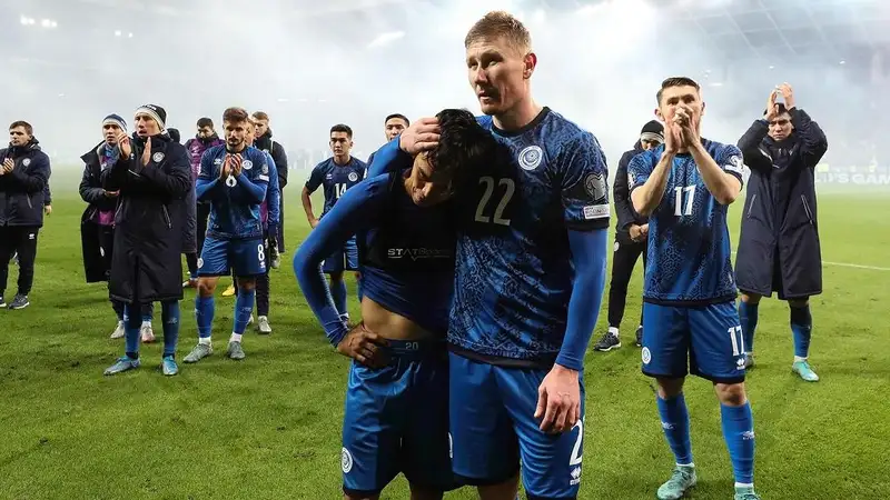 Появились фотографии казахстанских футболистов после поражения, фото - Новости Zakon.kz от 21.11.2023 10:33