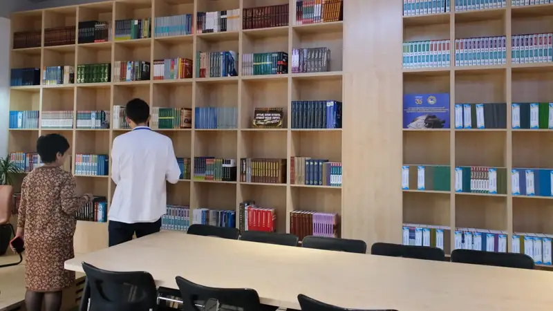 Алматинцы бесплатно учат иностранные языки в библиотеках мегаполиса, фото - Новости Zakon.kz от 27.11.2023 12:25