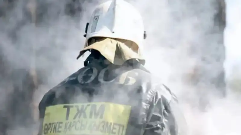 66 человек тушат пожар в столичном ТРЦ "Хан Шатыр", фото - Новости Zakon.kz от 23.12.2023 14:45