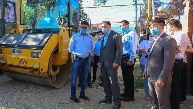 Аким Алматы ознакомился с ходом строительных работ, фото - Новости Zakon.kz от 20.07.2022 19:53