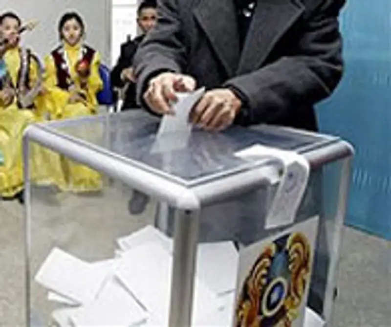 Внеочередные выборы Президента РК назначены на 3 апреля 2011 года, фото - Новости Zakon.kz от 04.02.2011 15:37