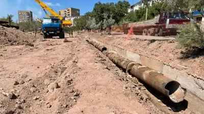 В алматинском микрорайоне устранили последствия прорыва трубы, фото - Новости Zakon.kz от 06.05.2023 19:01