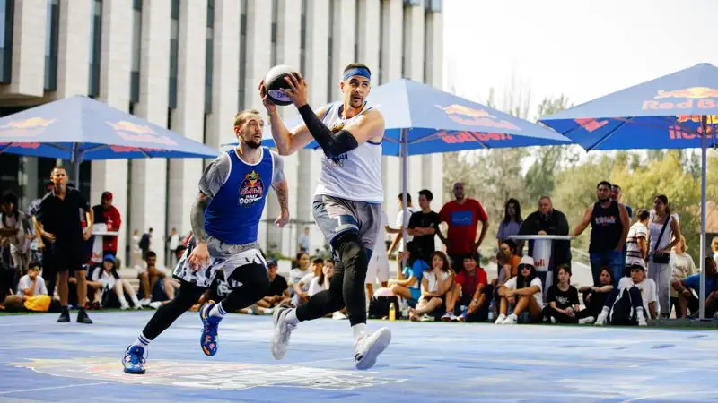 Red Bull Half Court стартует в Казахстане, фото - Новости Zakon.kz от 03.07.2023 17:23