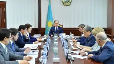 пресс-служба Мажилиса, фото - Новости Zakon.kz от 15.06.2018 16:15