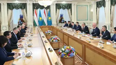 встреча президентов, фото - Новости Zakon.kz от 25.08.2023 19:32