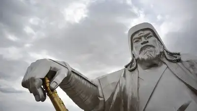 Памятник Чингисхану, фото - Новости Zakon.kz от 27.01.2022 08:08