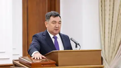 Дархан Кыдырали принес присягу депутата Сената, фото - Новости Zakon.kz от 28.09.2023 10:32