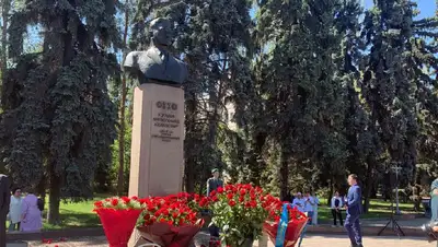 Торжественное мероприятие ко дню памяти Кунаева, фото - Новости Zakon.kz от 22.08.2022 15:21