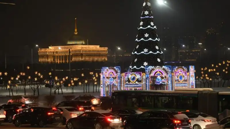 Как в сказке: улицы и площади столицы преобразились к новогодним праздникам, фото - Новости Zakon.kz от 29.12.2022 19:56