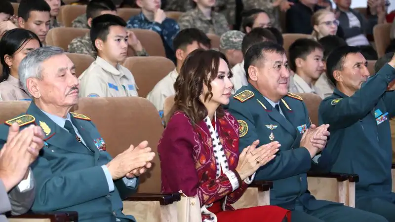 В Астане торжественно проводили новобранцев в Службу госохраны, фото - Новости Zakon.kz от 12.10.2023 17:26