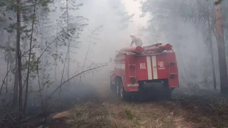 Пожарная машина из Караганды сгорела в Абайской области