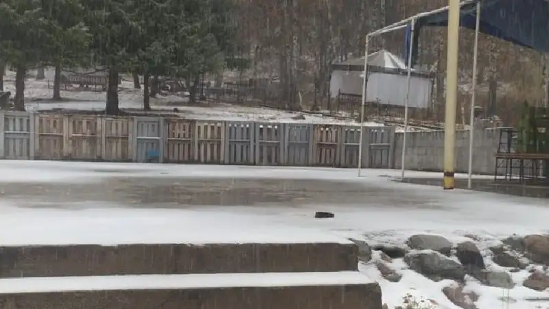 Снег на Шымбулаке, фото - Новости Zakon.kz от 19.10.2022 19:06