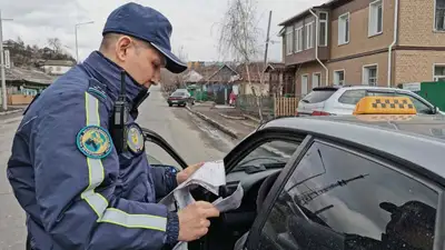 47 нелегальных таксистов в Казахстане привлекли к ответственности за приставание