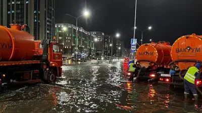 Больше месячной нормы осадков выпало в Астане за вечер, фото - Новости Zakon.kz от 25.08.2023 01:04