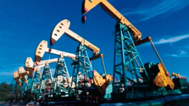 Нефть продолжает дешеветь на данных Минэнерго США Associated Press, фото - Новости Zakon.kz от 14.04.2016 23:52