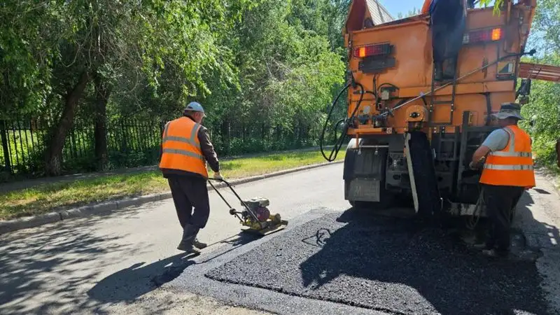 18 улиц и  6 500 ям: в Усть-Каменогорске пересмотрели практику ремонта дорог