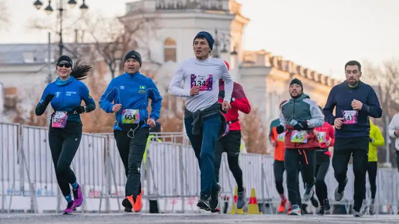 13 ноября в Алматы прошел городской забег City Run 2022