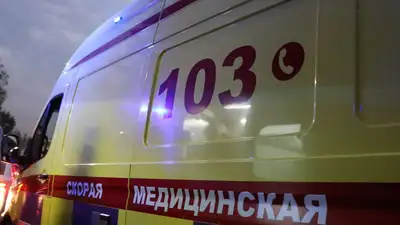 Житель Лисаковска выпрыгнул из окна 8 этажа и погиб , фото - Новости Zakon.kz от 31.05.2023 03:26