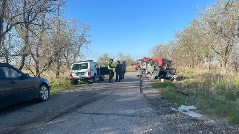 В Алматинской области погиб водитель автомашины УАЗ при столкновении с грузовиком, фото - Новости Zakon.kz от 26.04.2023 20:10