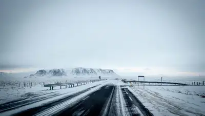 Перевозивший 20 детей-спортсменов автобус сломался на трассе Астана - Павлодар