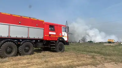 В Актобе жители вновь пожаловались на гарь и дым от мусорного полигона 