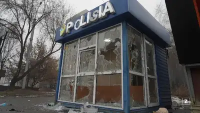 пост полиции разбили Алматы, фото - Новости Zakon.kz от 16.01.2022 20:23