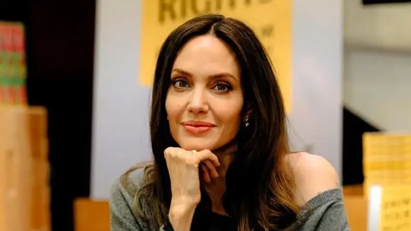 Анджелина Джоли - биография, личная жизнь, фото и видео, рост и вес, новости | lys-cosmetics.ru