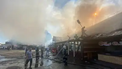 В Алматинской области произошел крупный пожар в минимаркете, фото - Новости Zakon.kz от 05.09.2022 11:24