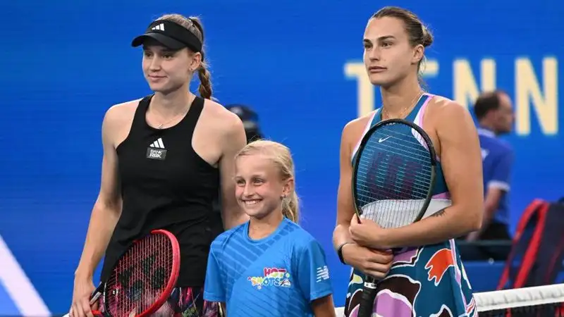 Елена Рыбакина проиграла Арине Соболенко в финале AusOpen-2023