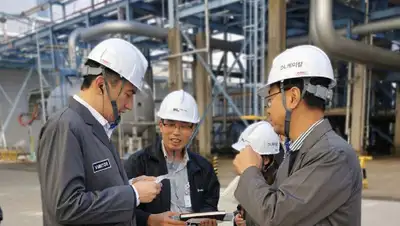 Мирзагалиев обсудил возможности сотрудничества в нефтегазохимии с корейскими компаниями , фото - Новости Zakon.kz от 21.10.2022 12:42