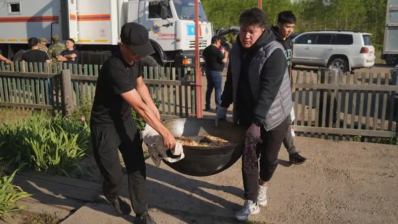 Гуманитарную помощь собирают в Алматы для жителей Абайской области , фото - Новости Zakon.kz от 12.06.2023 18:51