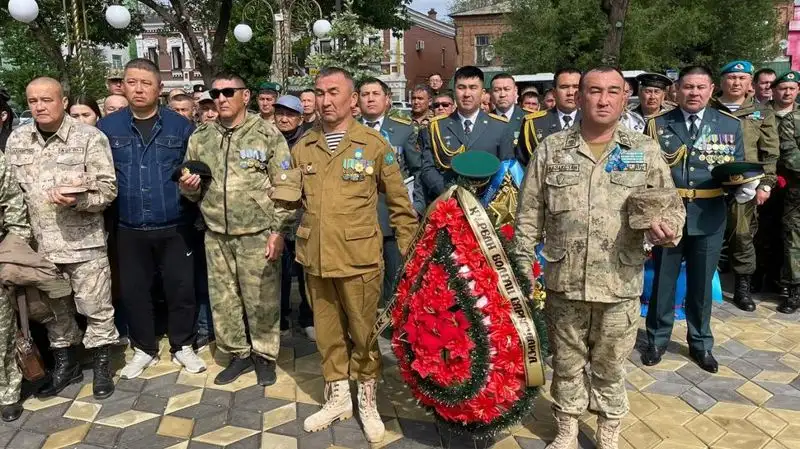 В Уральске открыли памятную композицию погибшим воинам, фото - Новости Zakon.kz от 08.05.2023 14:13