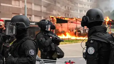 Французские города снова погрузились в хаос, фото - Новости Zakon.kz от 01.07.2023 04:23