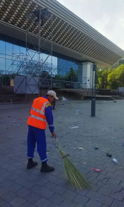 В акимате Алматы показали город после праздника, фото - Новости Zakon.kz от 18.09.2023 15:41