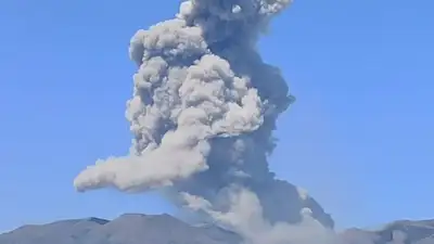 На вулкане Эбеко произошел пепловый выброс, фото - Новости Zakon.kz от 04.09.2023 05:55
