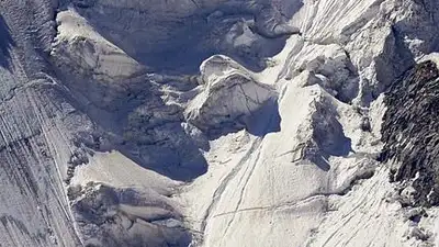 Три человека погибли при сходе лавины в Таджикистане, фото - Новости Zakon.kz от 27.02.2023 07:29