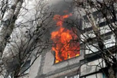 возгорание в квартире, фото - Новости Zakon.kz от 27.12.2011 16:04