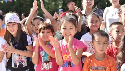 В Шымкенте прошла акция "Мы счастливые дети!", фото - Новости Zakon.kz от 25.08.2022 20:04