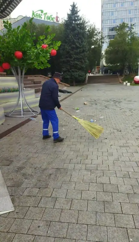 В акимате Алматы показали город после праздника, фото - Новости Zakon.kz от 18.09.2023 15:41