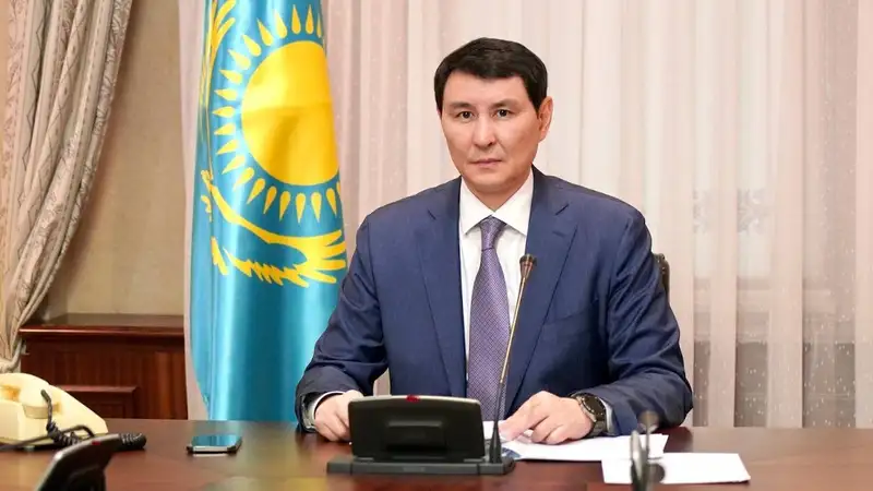 Глава Минфина призвал казахстанцев не паниковать