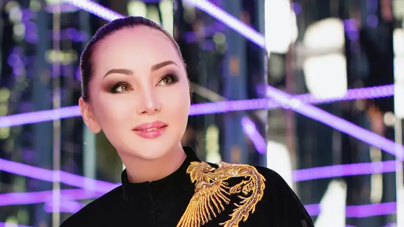 Голые казахстанские актрисы (35 фото)