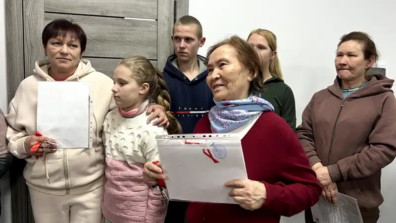 Погорельцы села Заречное получили жилье в Конаеве, фото - Новости Zakon.kz от 12.01.2024 17:33