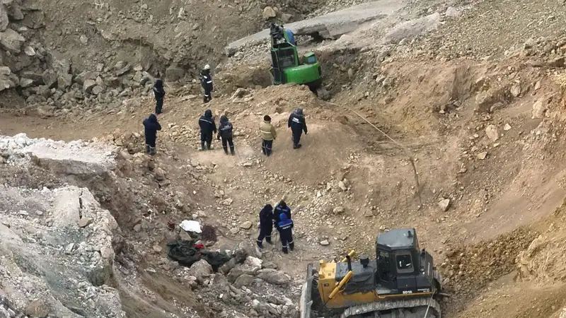 Автобус с людьми рухнул под землю: комиссия огласила результаты расследования