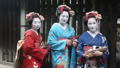 девушки в кимоно, фото - Новости Zakon.kz от 24.01.2012 15:30