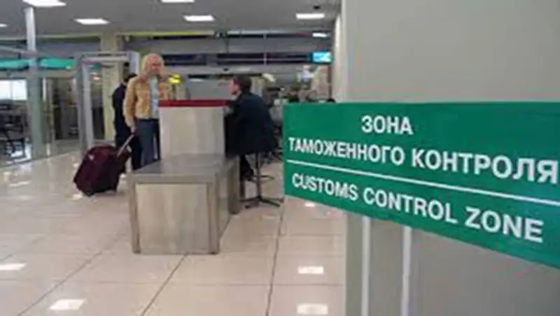 В ЕАЭС отменили повторное прохождение таможенного контроля в стыковочном аэропорту, фото - Новости Zakon.kz от 03.09.2015 23:57