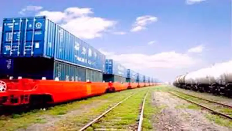 Казахстан и Узбекистан установили взаимовыгодные понижающие коэффициенты на перевозки железной дорогой, фото - Новости Zakon.kz от 19.11.2014 20:57