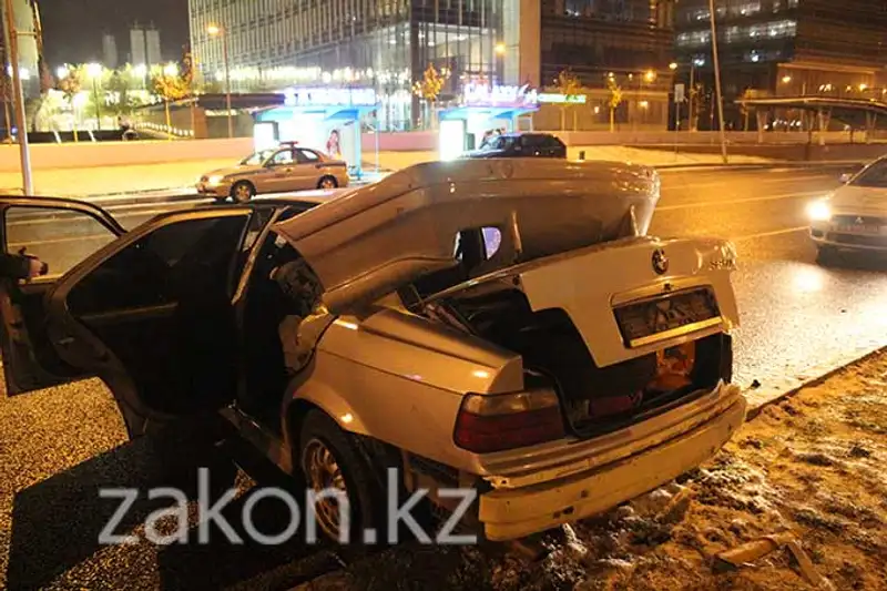 В Алматы водитель БМВ переоценил возможности зимней резины (фото), фото - Новости Zakon.kz от 11.11.2013 19:43