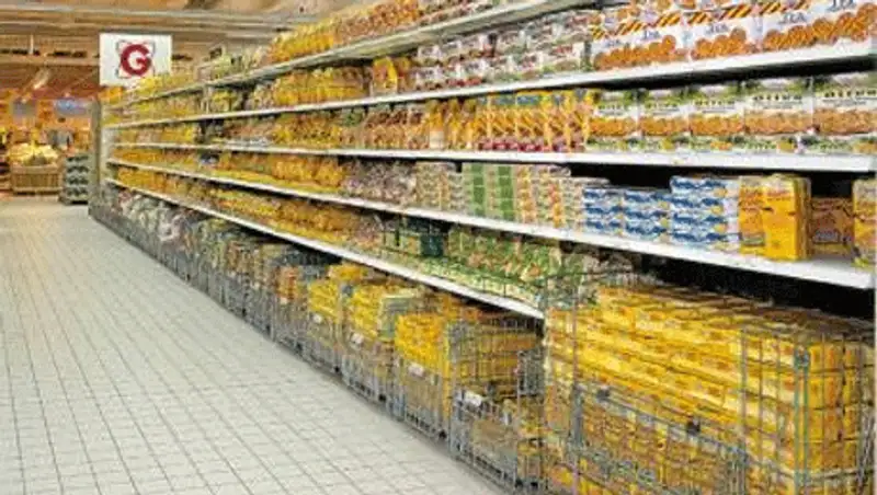 В магазинах СКО продавали просроченные продукты, фото - Новости Zakon.kz от 12.12.2013 02:45