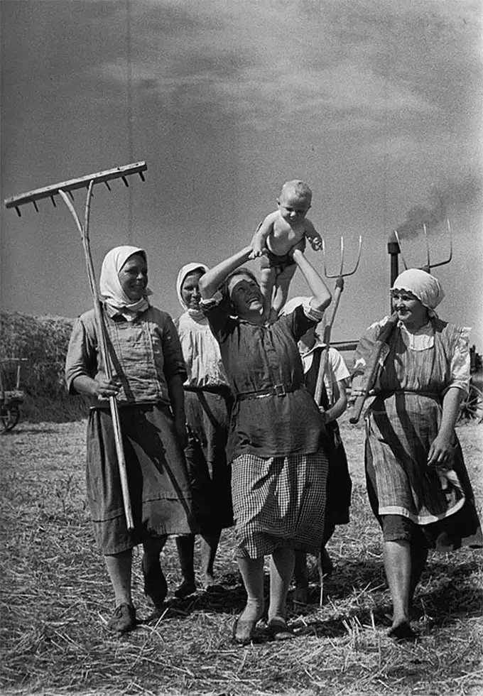 Советская эпоха в самых знаковых фотографиях Маркова-Гринберга, фото - Новости Zakon.kz от 07.11.2013 21:04