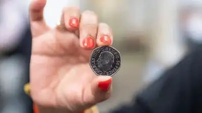 Монета с изображением Чарльза III, фото - Новости Zakon.kz от 08.12.2022 13:08